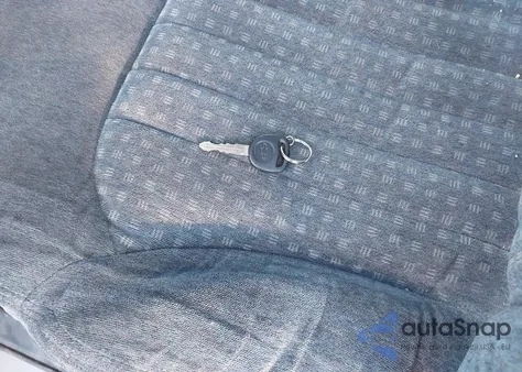 2000 Chevrolet S-10 Ls z USA, uszkodzony, nr VIN 1GCCS19W1YK115050